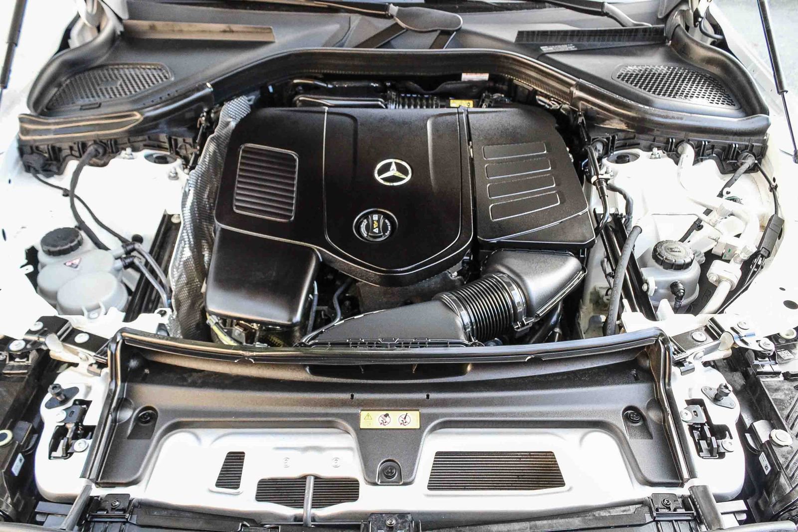 Used 2025 Mercedes-Benz GLC 300 image 26