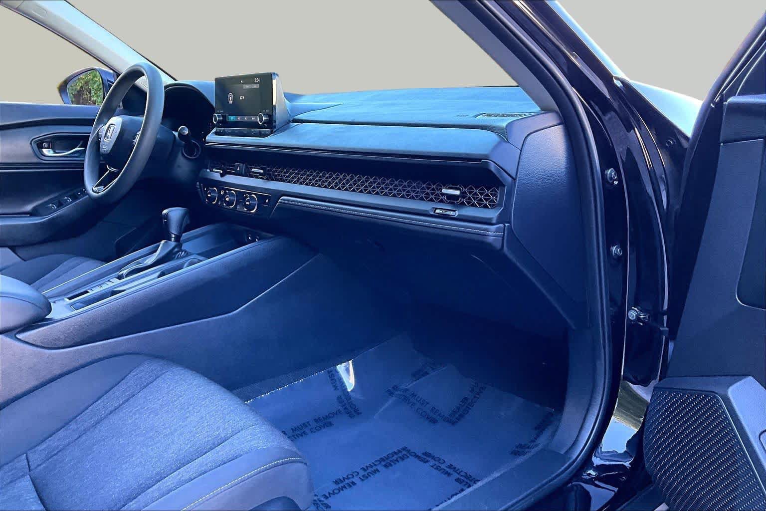 Used 2023 Honda Accord EX image 18