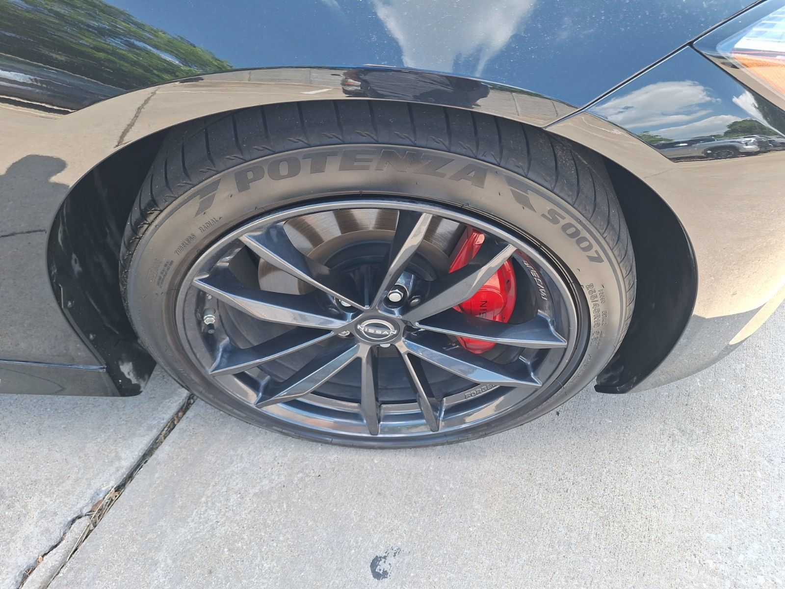 Used 2024 Nissan Z Performance w/ Floor Mat Package RWD image 11
