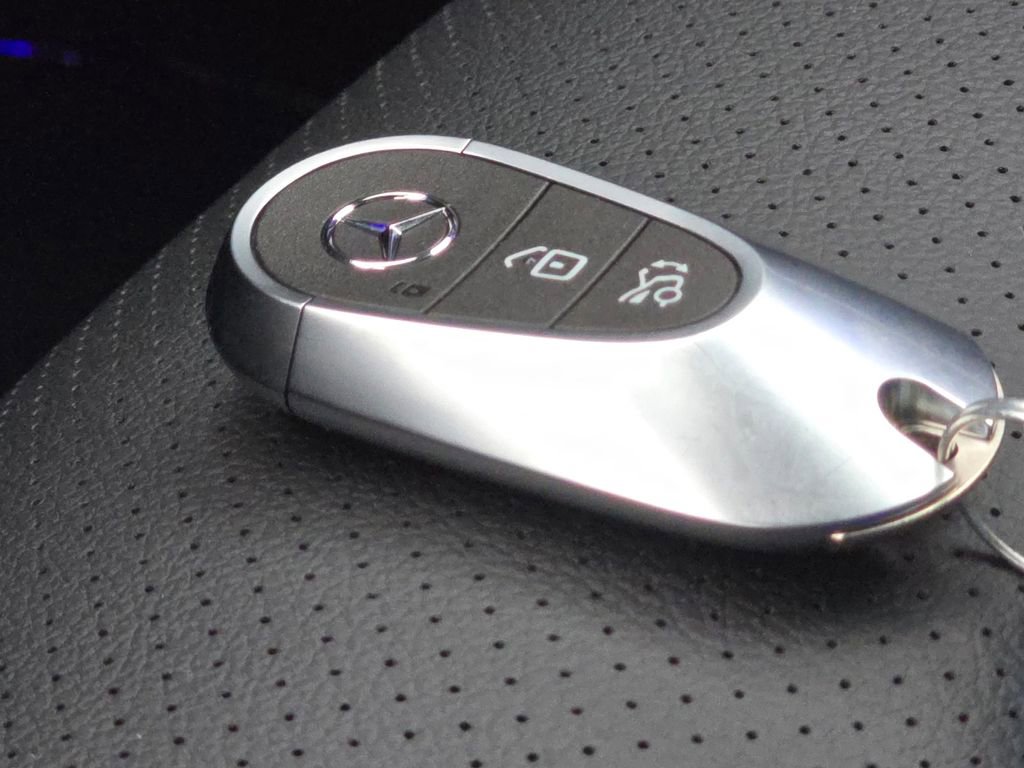 New 2026 Mercedes-Benz GLC 300 4MATIC image 35