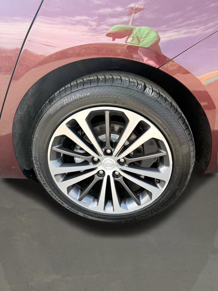 Used 2018 Buick Regal Essence w/ Driver Confidence Package #1 image 29