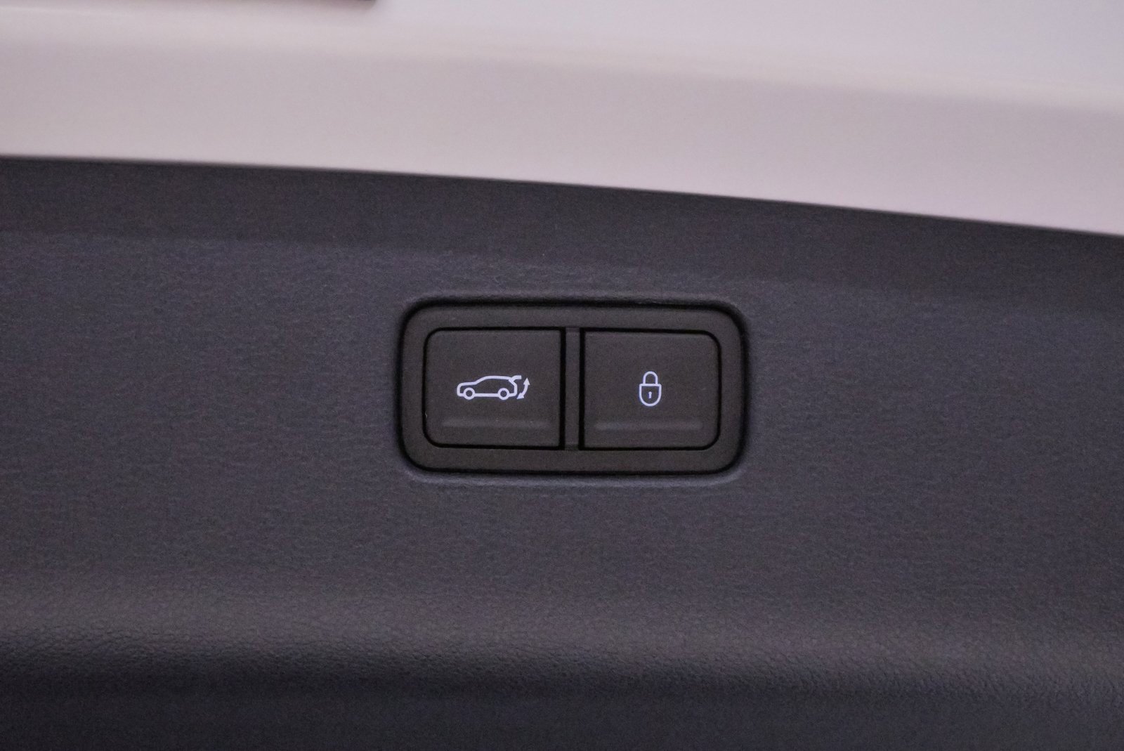 Certified 2025 Genesis GV70 3.5T Sport image 27