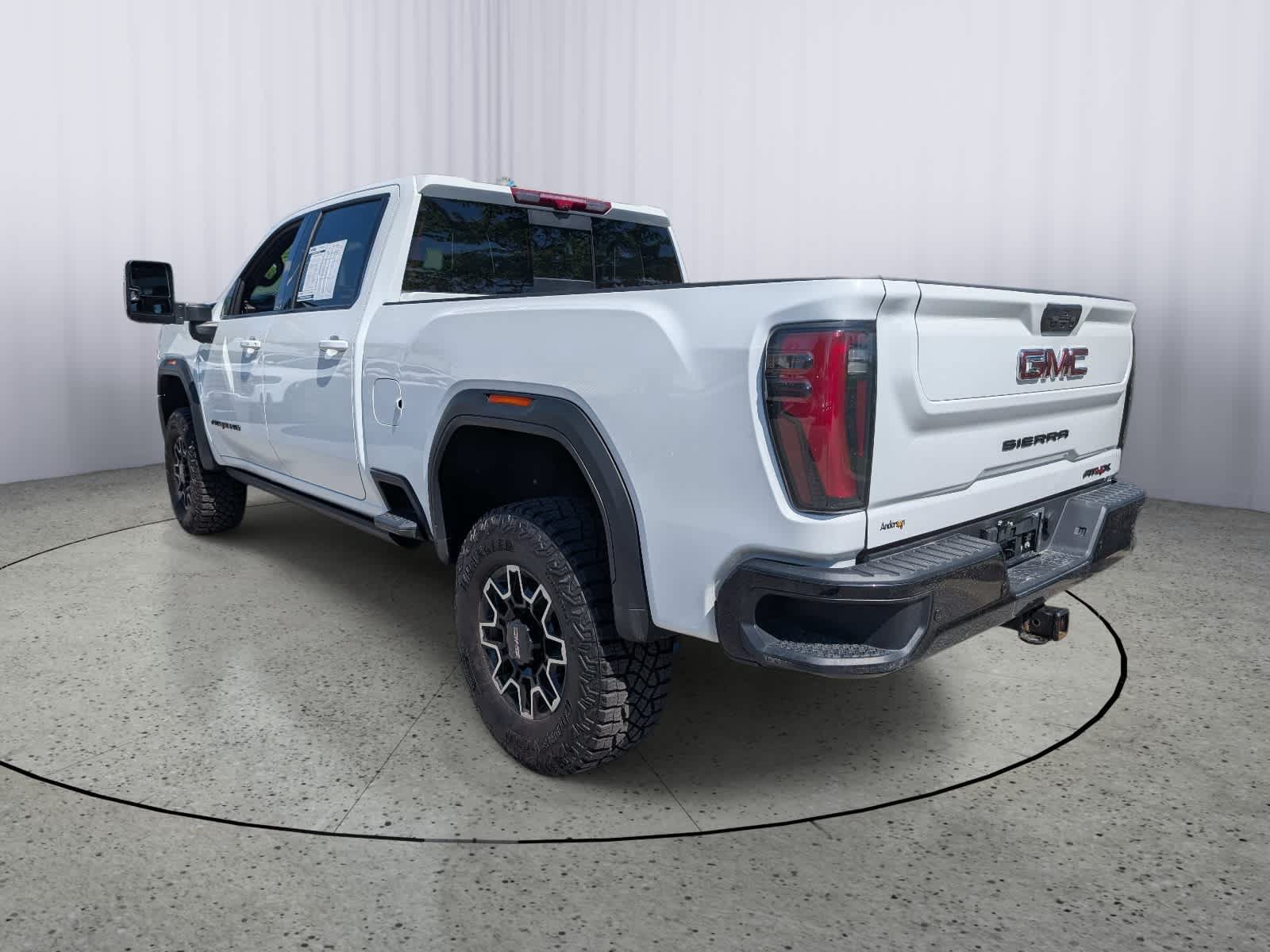 Used 2025 GMC Sierra 2500 AT4X AWD/4WD image 5