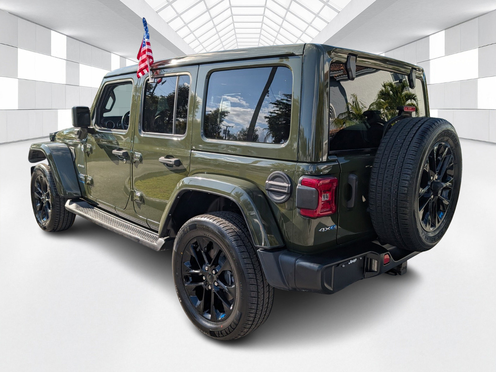 Used 2023 Jeep Wrangler Sahara w/ Cold Weather Group image 5