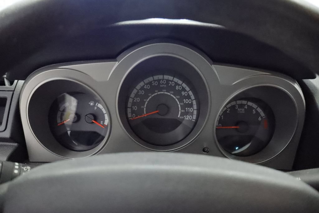 Used 2010 Dodge Avenger SXT FWD image 23