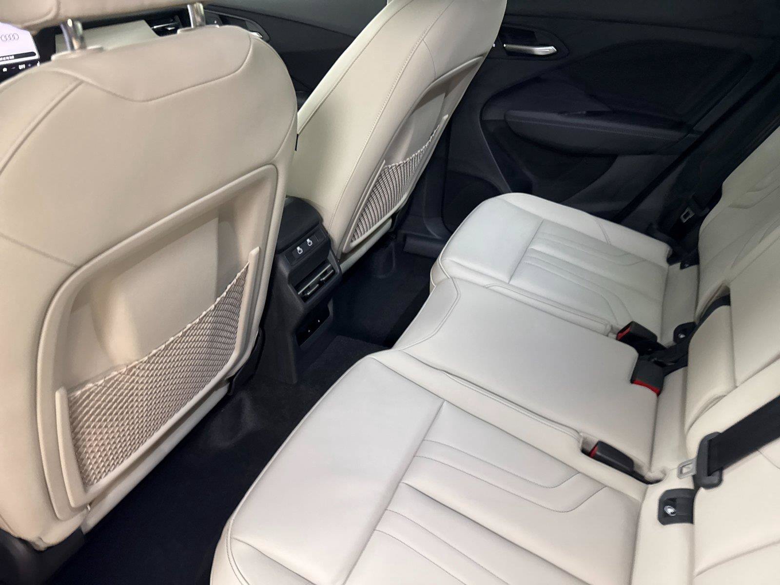 New 2026 Audi Q3 quattro 2.0T AWD/4WD image 11