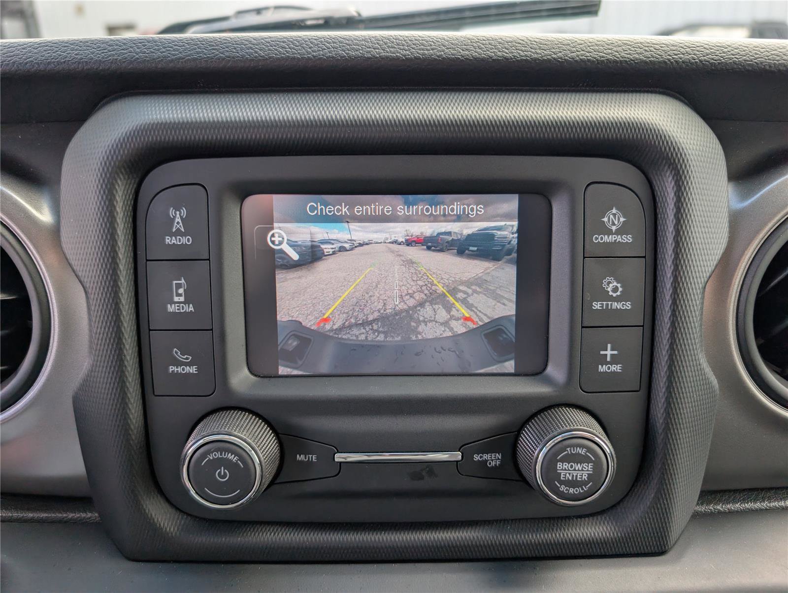 Used 2021 Jeep Gladiator Sport image 23