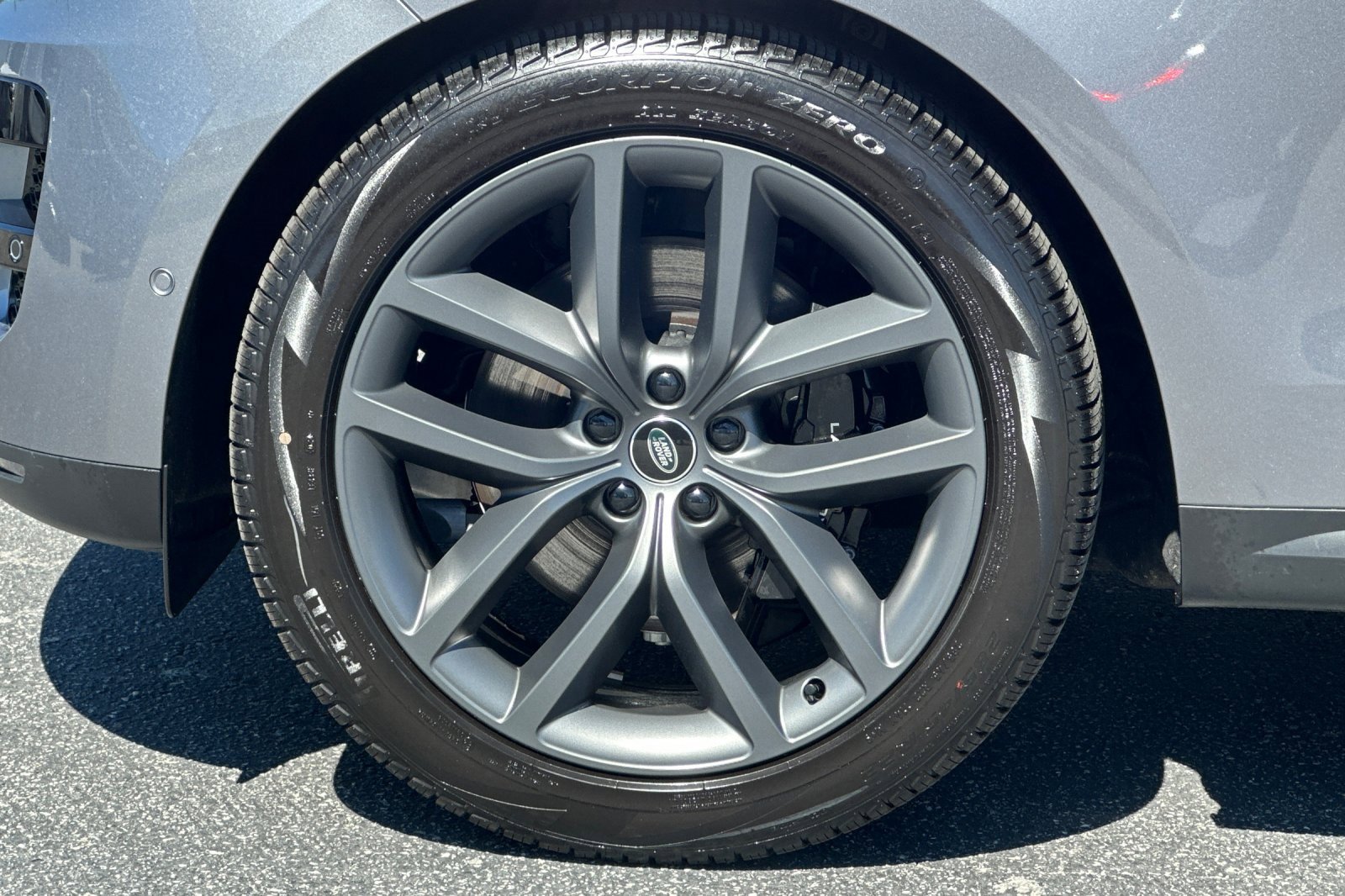 New 2025 Land Rover Range Rover Sport SE image 22