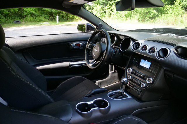 Used 2021 Ford Mustang GT RWD image 32