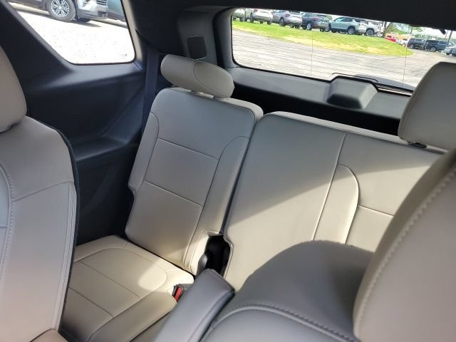 Used 2022 Chevrolet Traverse LT w/ LT Premium Package AWD/4WD image 42