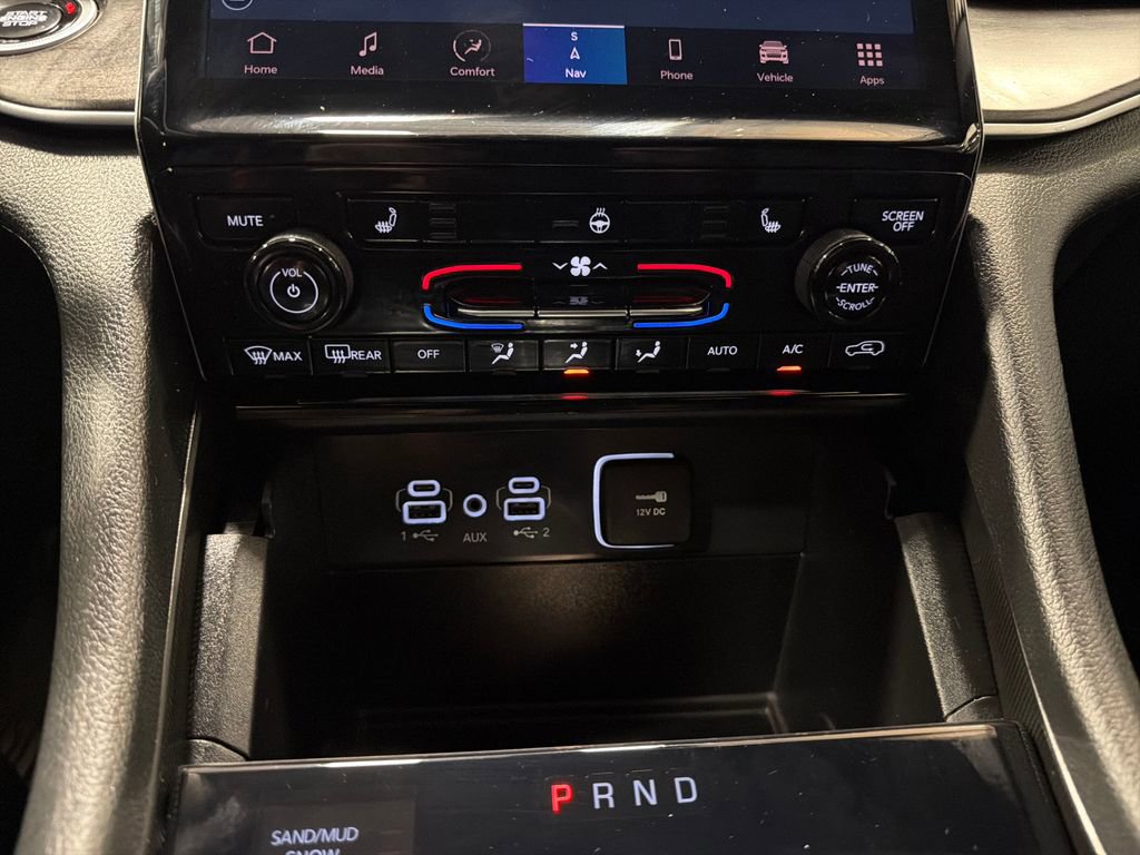 Used 2025 Jeep Grand Cherokee L Limited AWD/4WD image 6