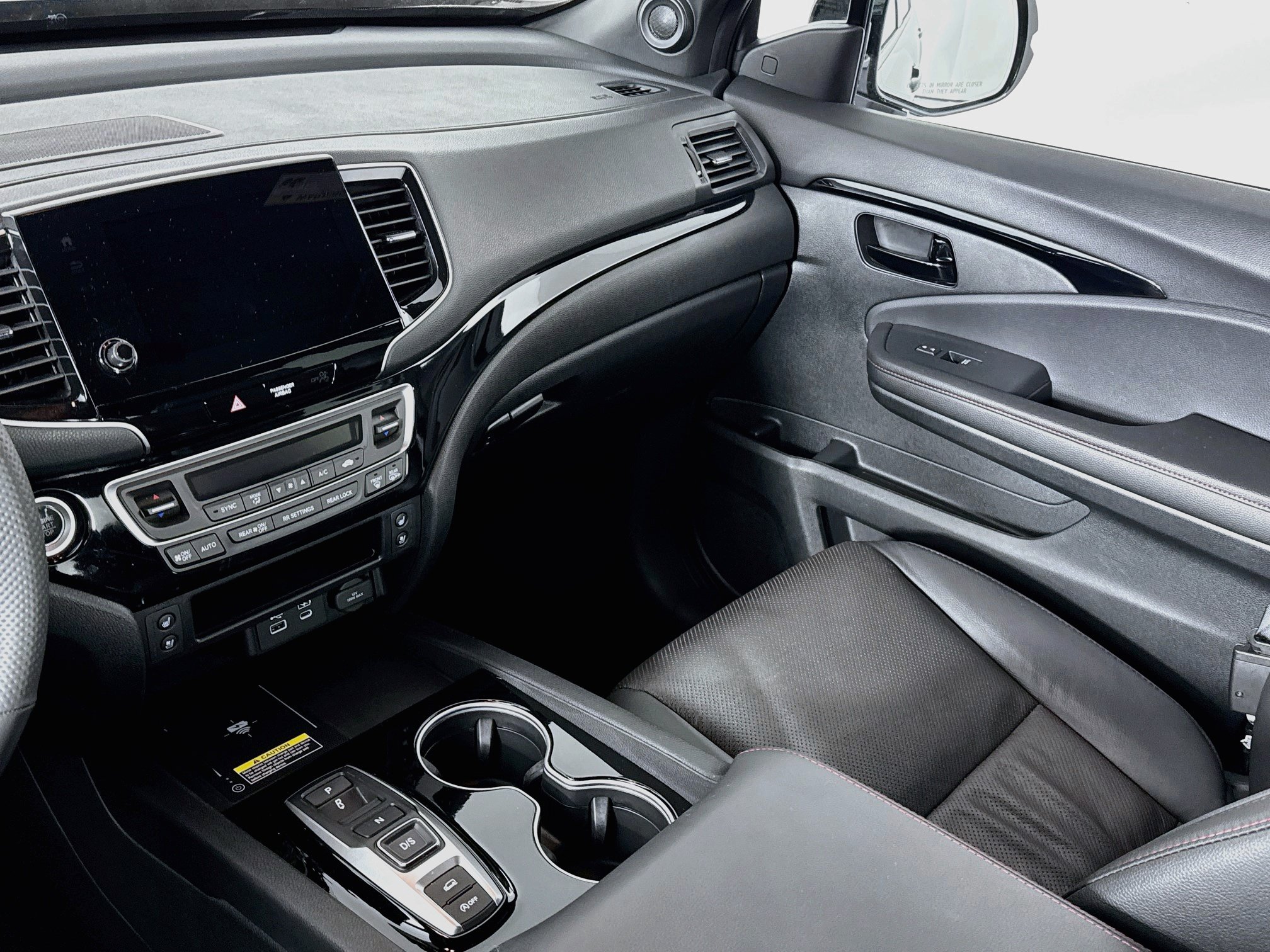 Certified 2025 Honda Passport Black Edition image 24