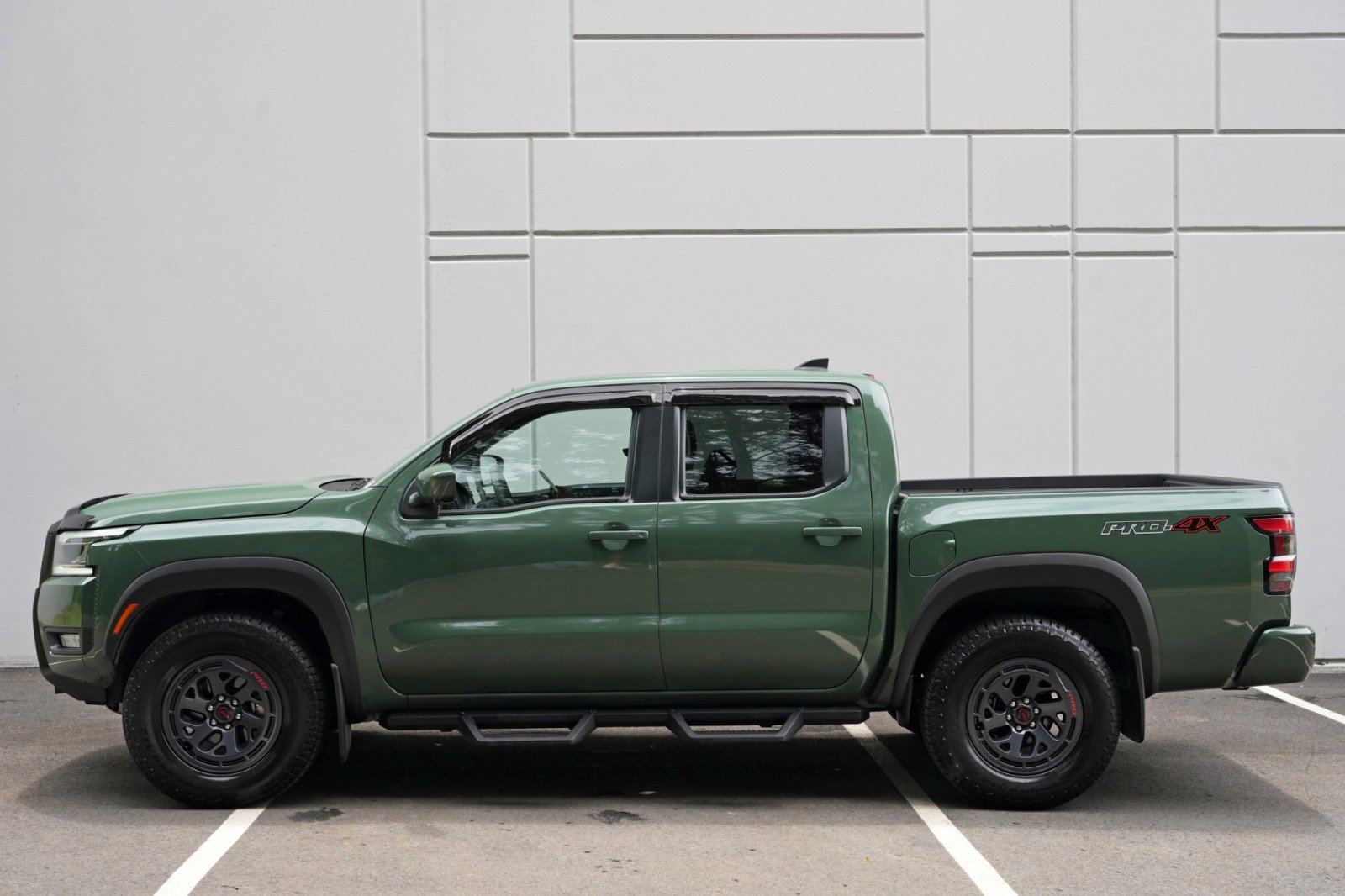 Used 2025 Nissan Frontier PRO-4X w/ Pro Premium Package AWD/4WD image 51