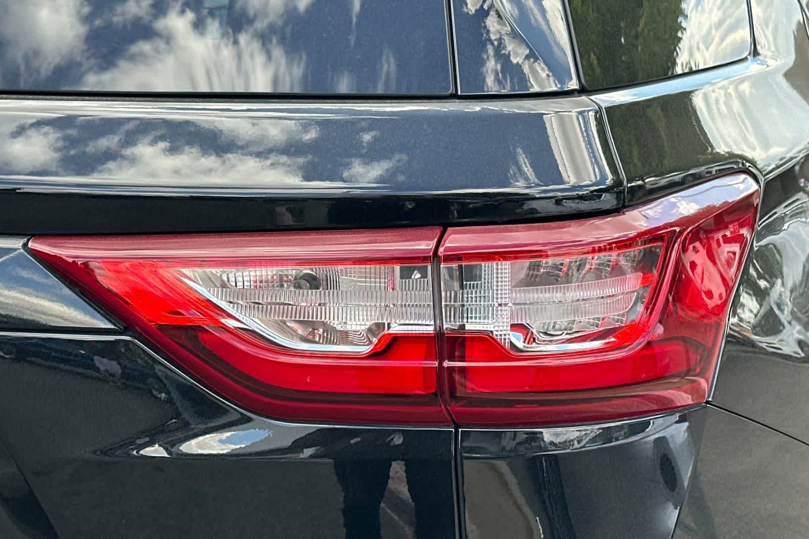 Used 2018 Chevrolet Traverse High Country AWD/4WD image 35