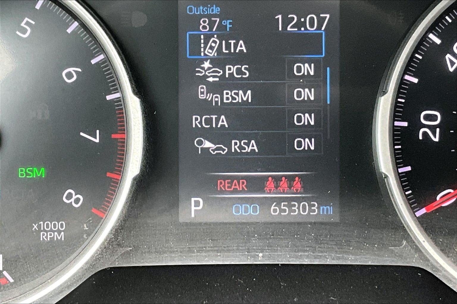 Used 2021 Toyota RAV4 LE AWD/4WD image 19