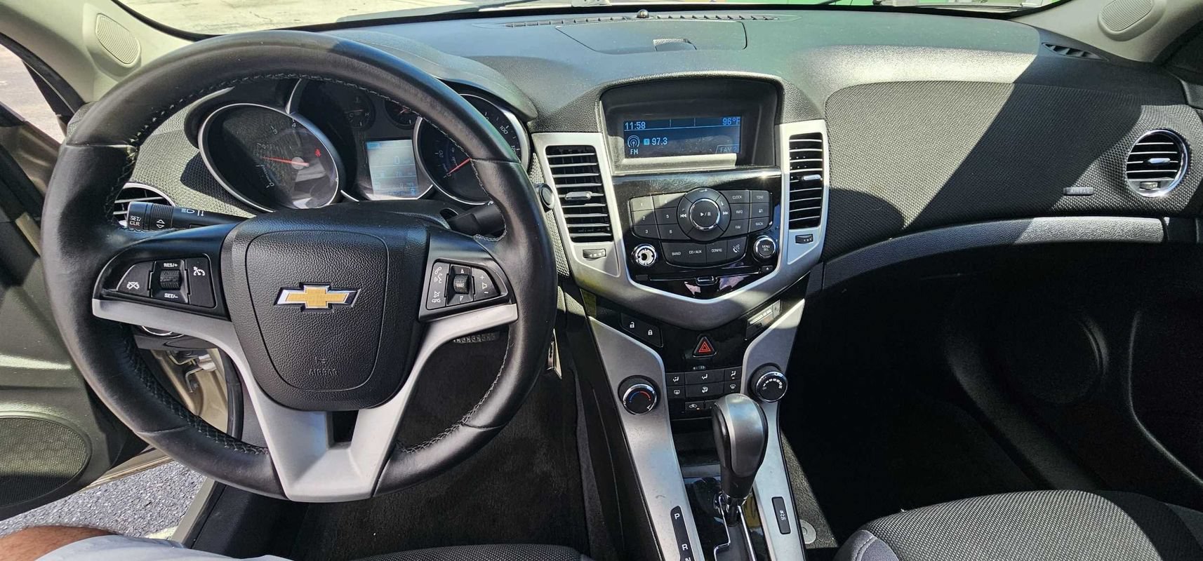 Used 2013 Chevrolet Cruze LT FWD image 15