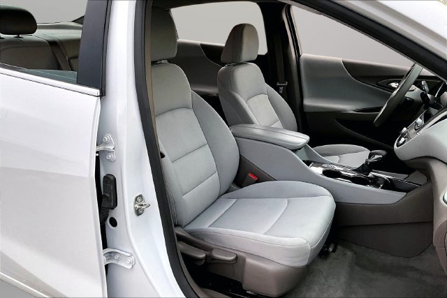 Used 2024 Chevrolet Malibu LT FWD image 7