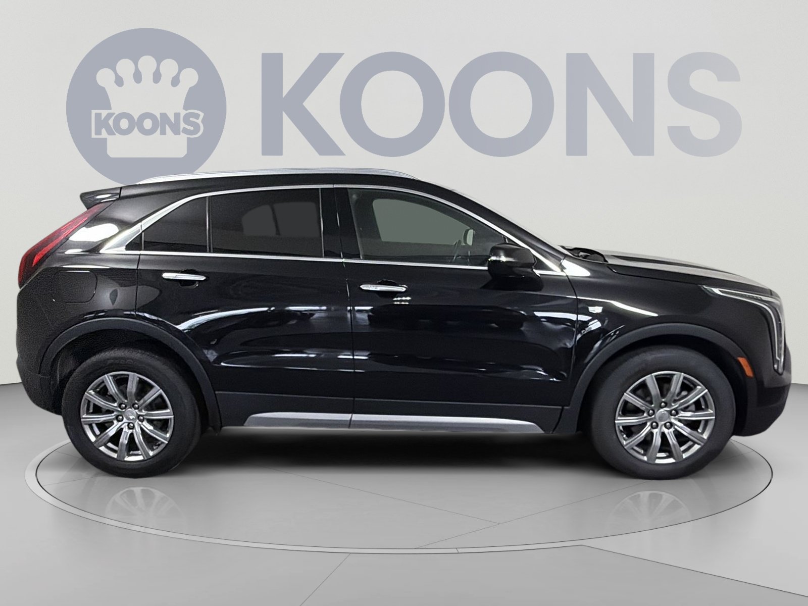 Used 2023 Cadillac XT4 Premium Luxury w/ Technology Package AWD/4WD image 8