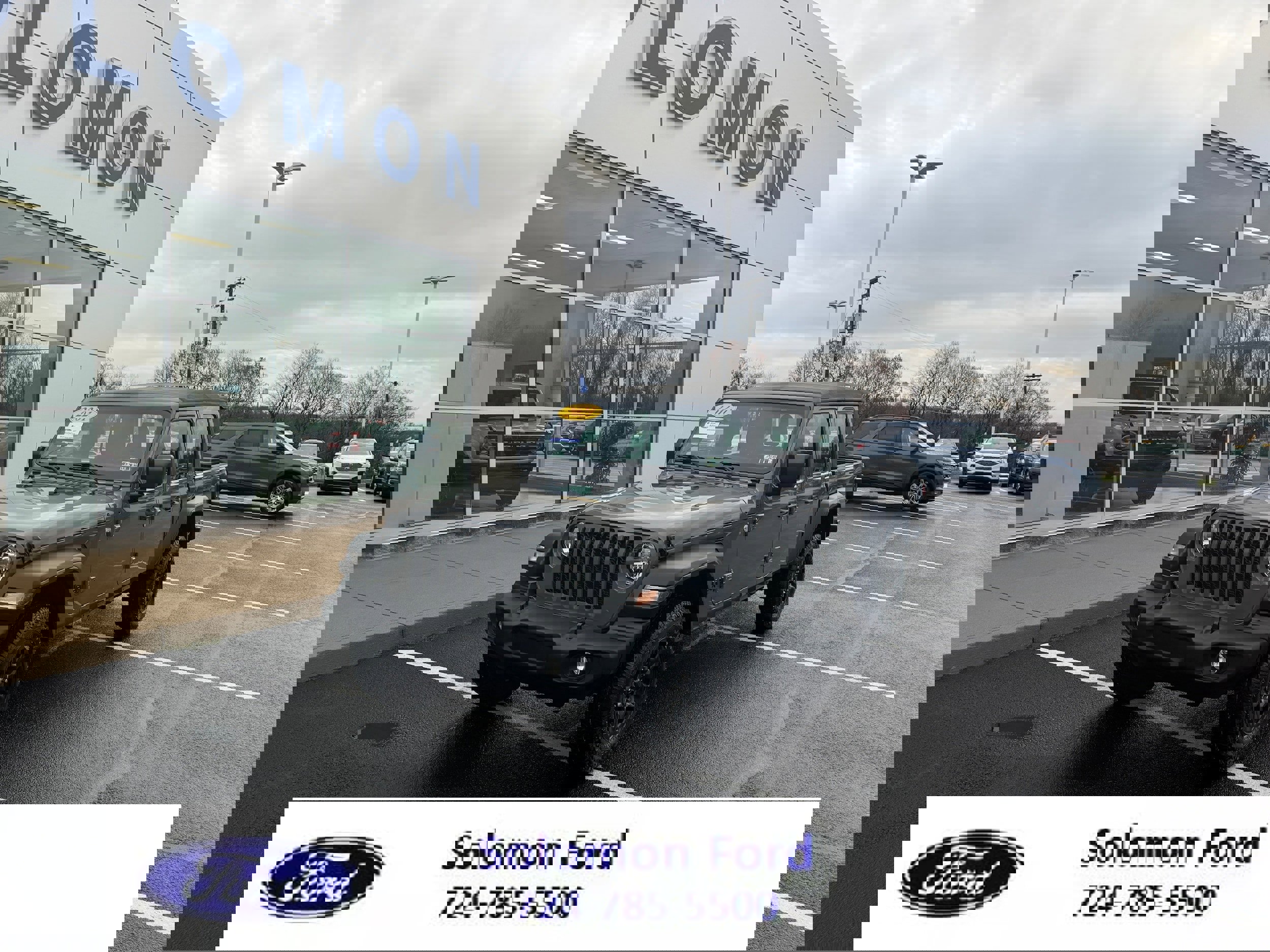 Used 2021 Jeep Gladiator Sport image 1