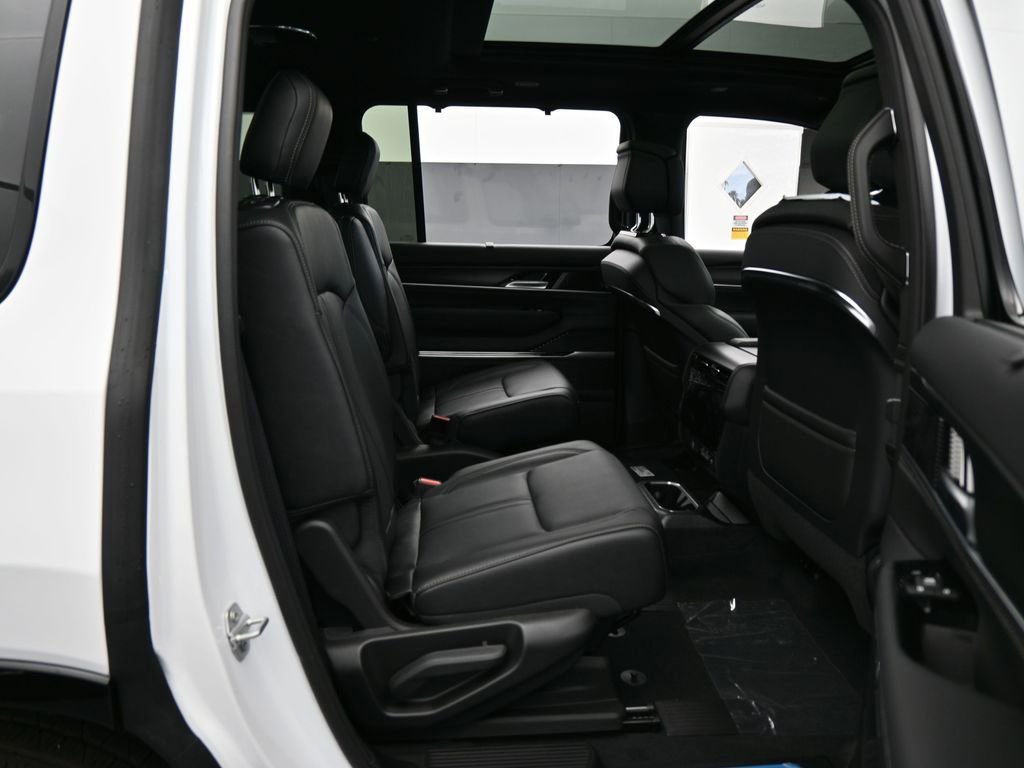 New 2026 Jeep Grand Wagoneer Summit image 34