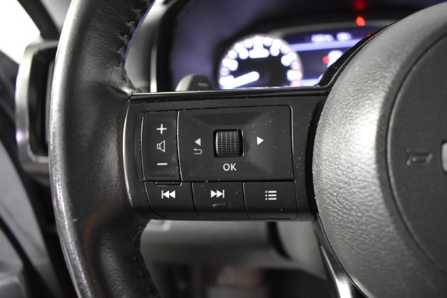 Used 2022 Nissan Pathfinder SV w/ SV Premium Package AWD/4WD image 16
