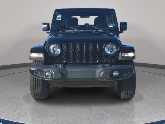 Used 2019 Jeep Wrangler Unlimited Sahara w/ Cold Weather Group AWD/4WD image 3