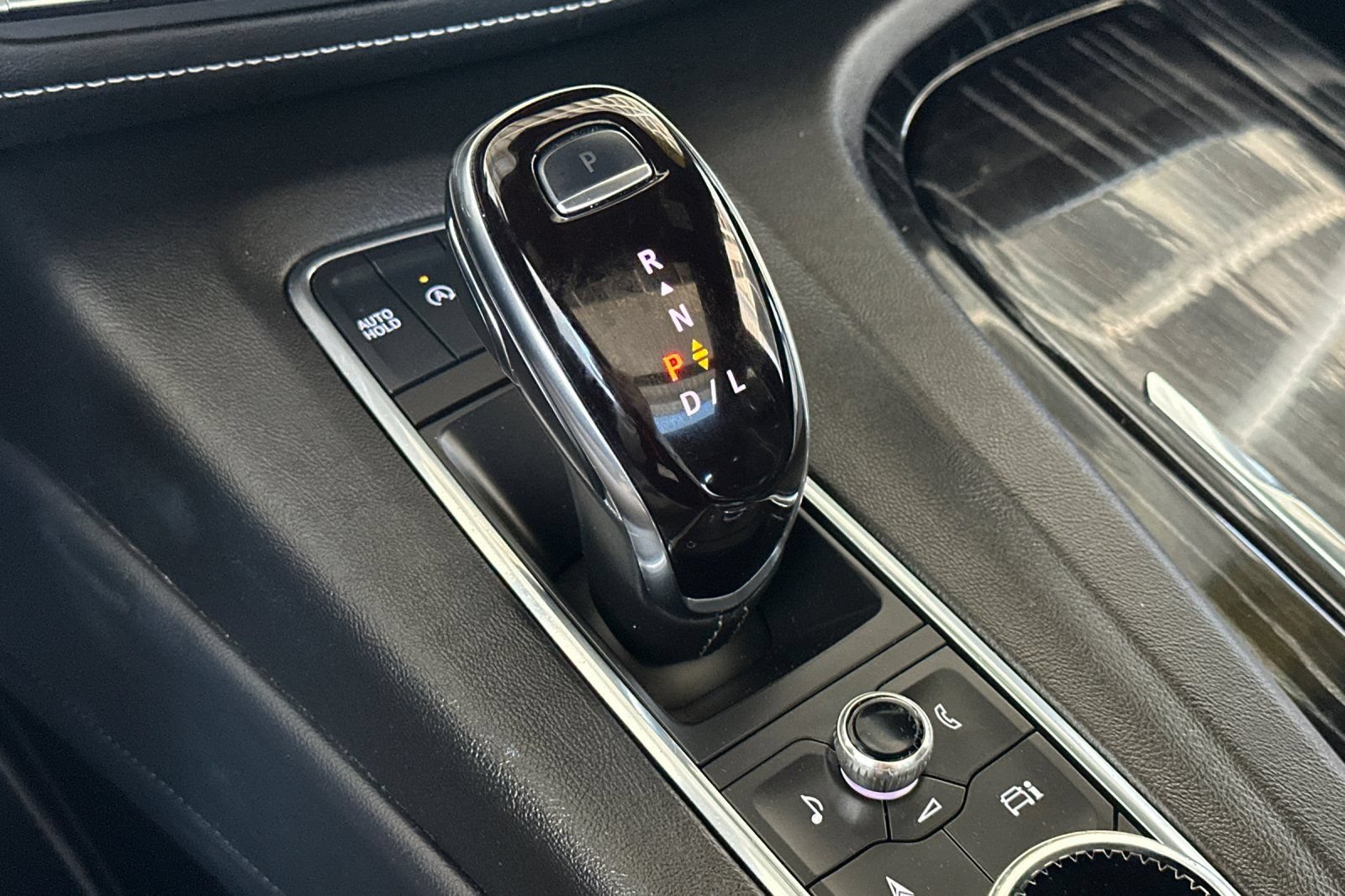Certified 2023 Cadillac Escalade Sport AWD/4WD image 30