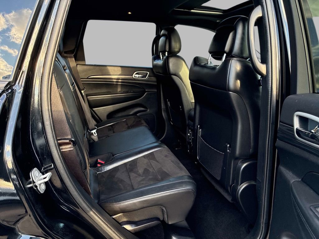 Certified 2022 Jeep Grand Cherokee Laredo X image 10