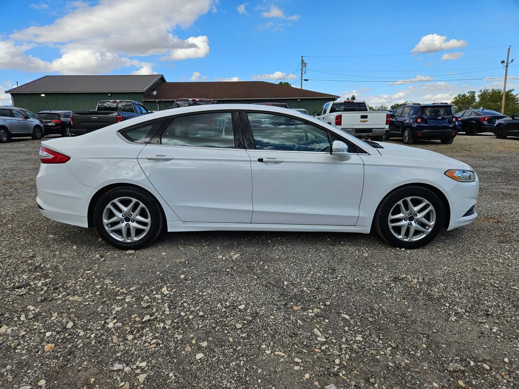 Used 2016 Ford Fusion SE image 5