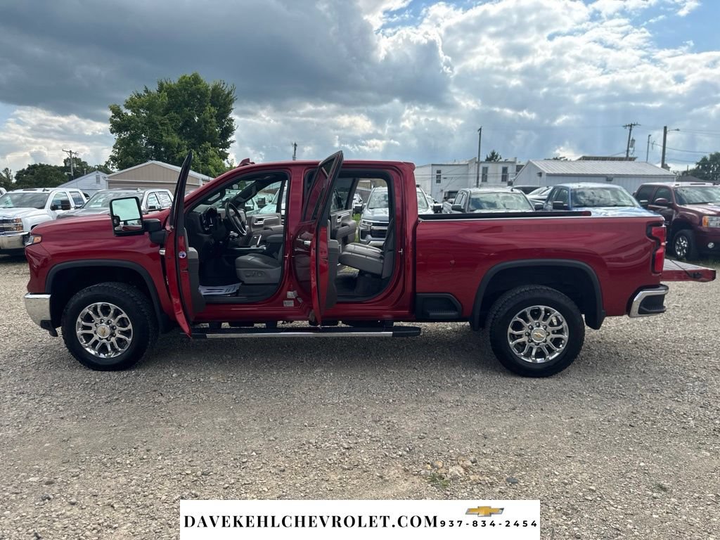 Used 2025 Chevrolet Silverado 2500 LTZ w/ LTZ Plus Package AWD/4WD image 38