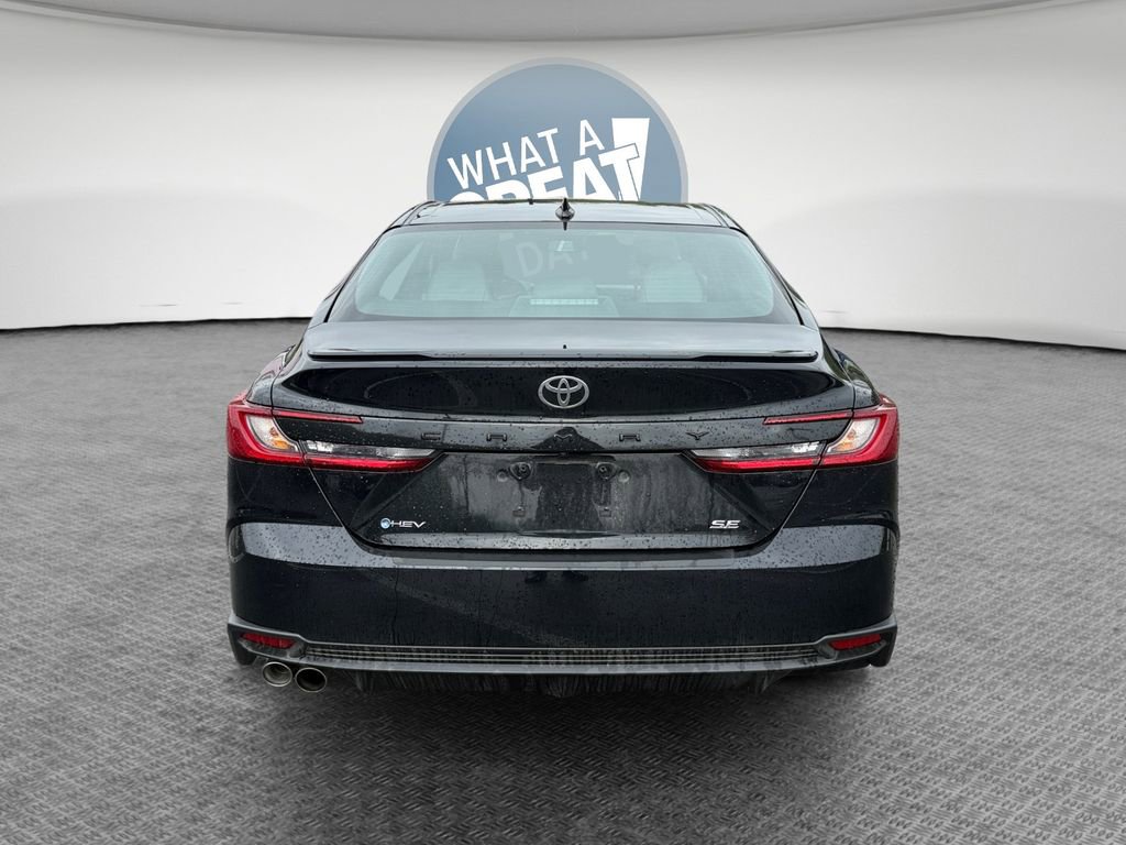 Used 2025 Toyota Camry SE FWD image 5