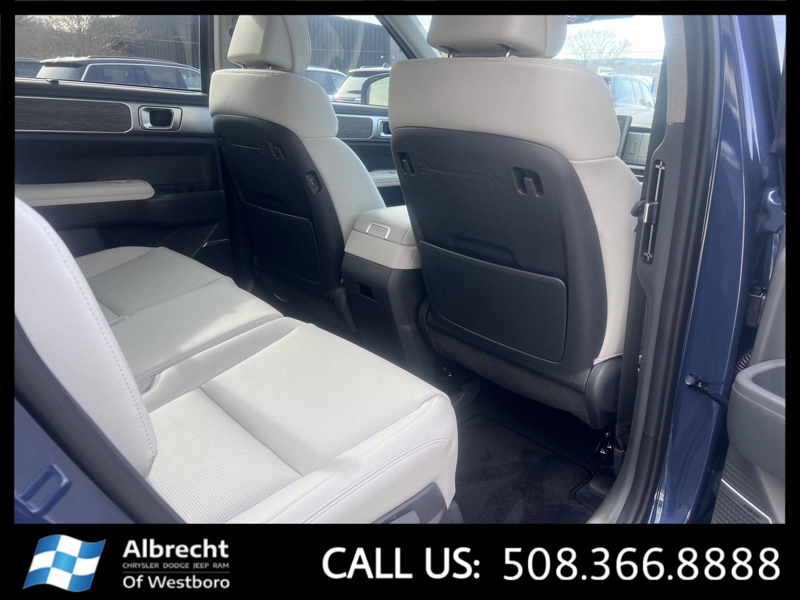 Used 2025 Hyundai Santa Fe Limited image 18