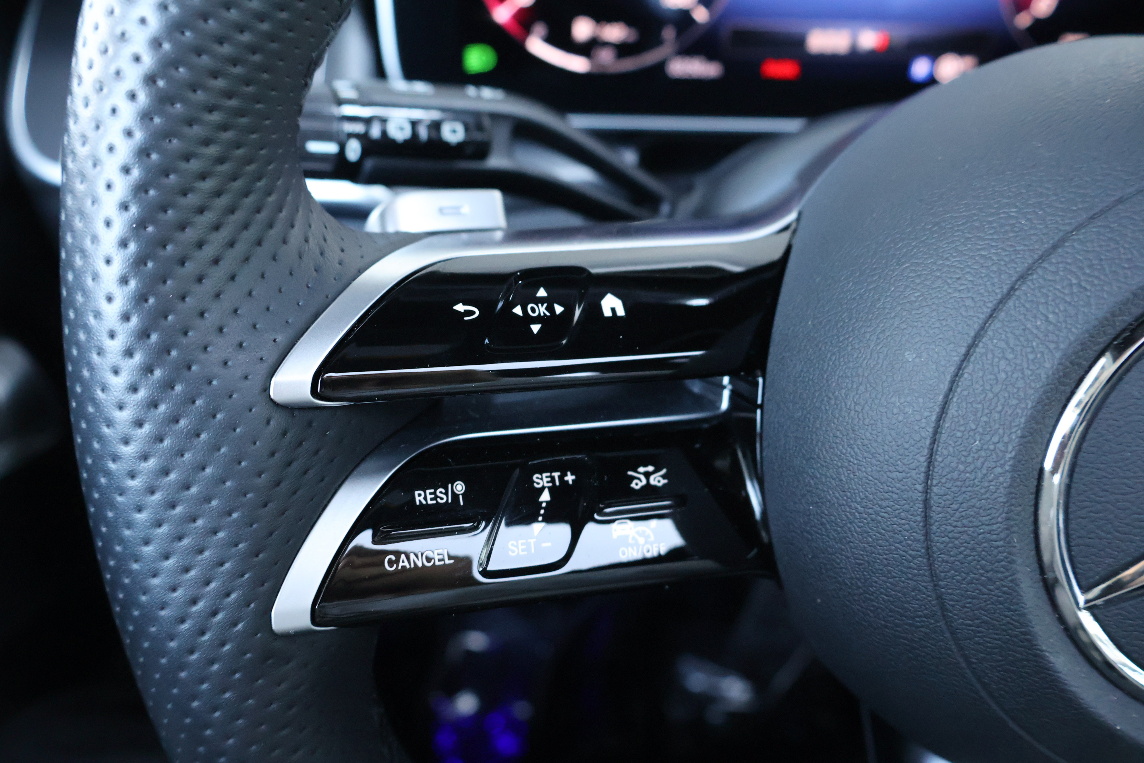 Certified 2024 Mercedes-Benz GLC 300 4MATIC image 35