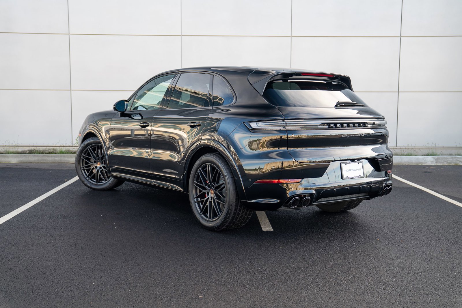 New 2026 Porsche Cayenne GTS video 3