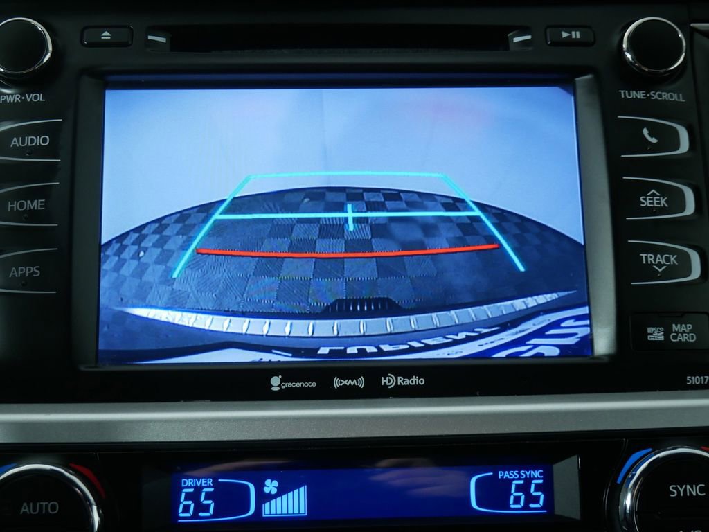 Used 2018 Toyota Highlander XLE image 32