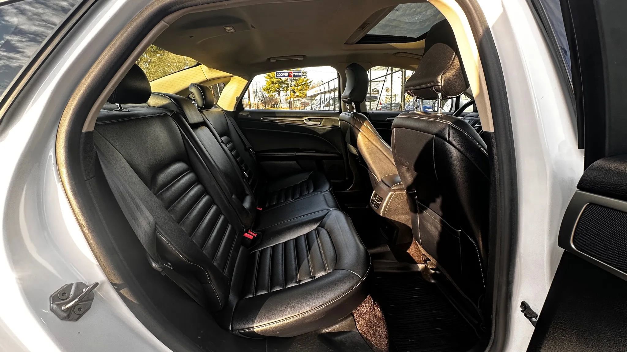 Used 2019 Ford Fusion SEL image 25
