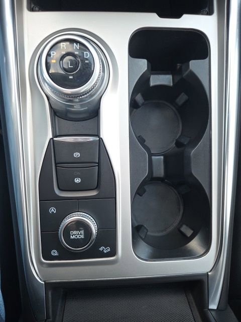 Used 2023 Ford Explorer XLT w/ Equipment Group 202A image 32