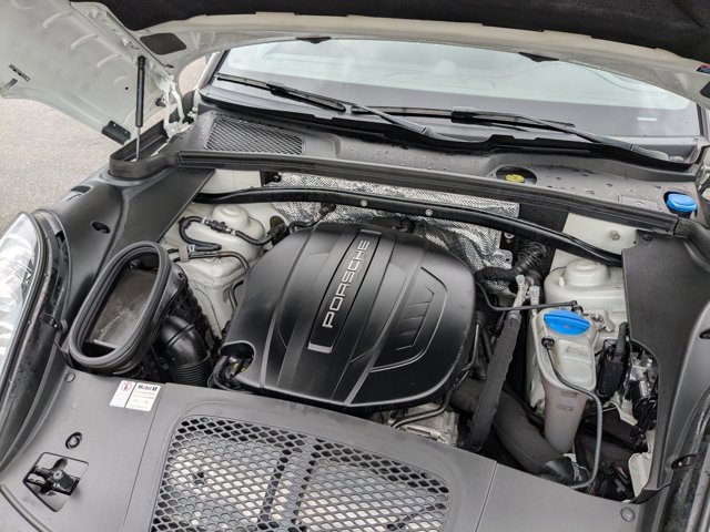 Used 2017 Porsche Macan AWD/4WD image 24