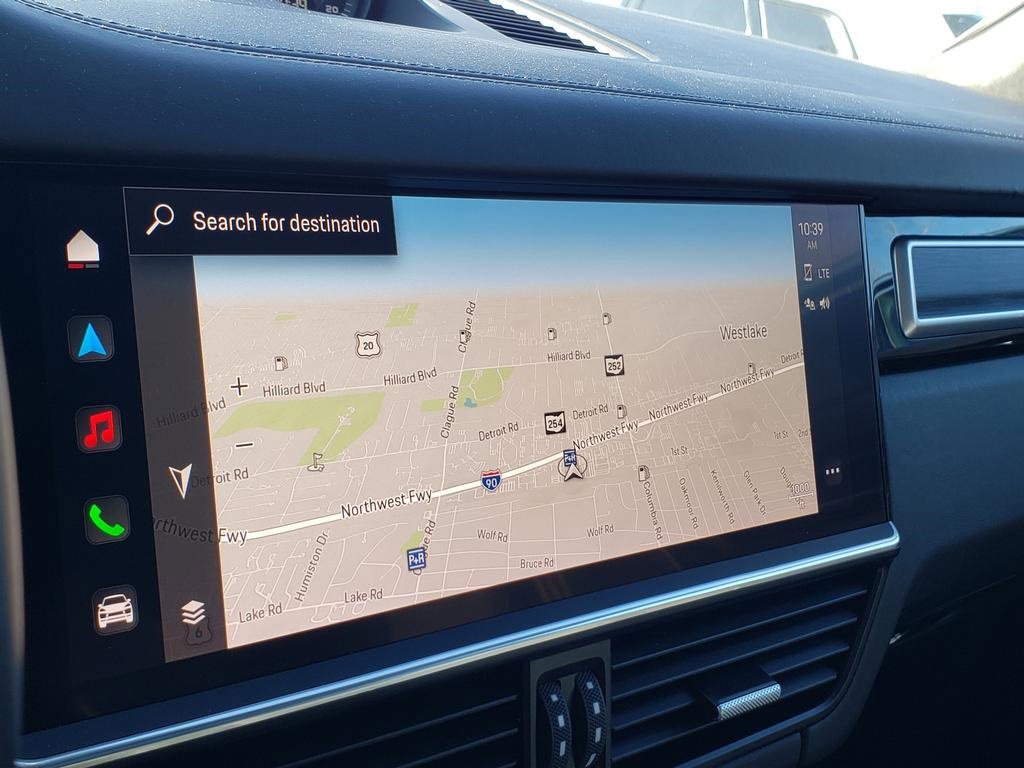 Used 2022 Porsche Cayenne GTS w/ Sport Chrono Package (8LH) image 24