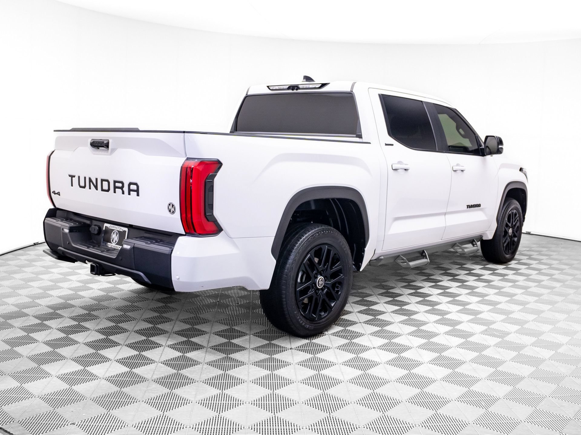 Used 2024 Toyota Tundra Limited AWD/4WD image 5