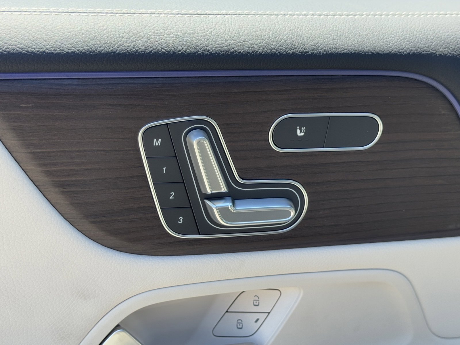 New 2026 Mercedes-Benz GLB 250 image 17