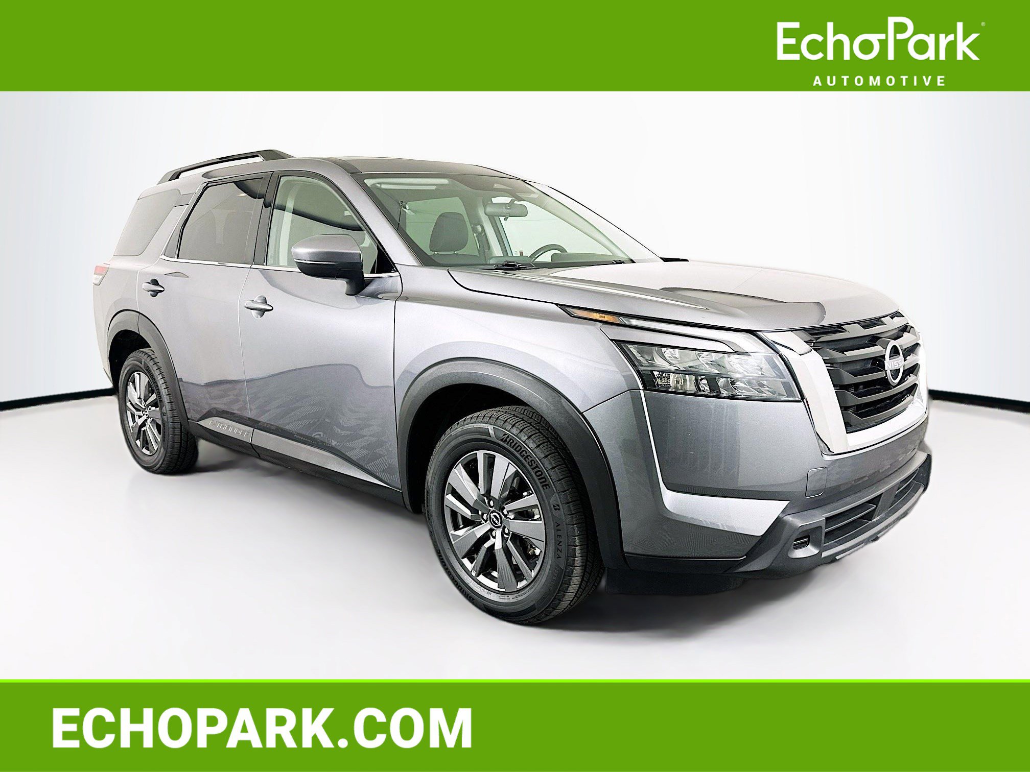 Used 2025 Nissan Pathfinder SV