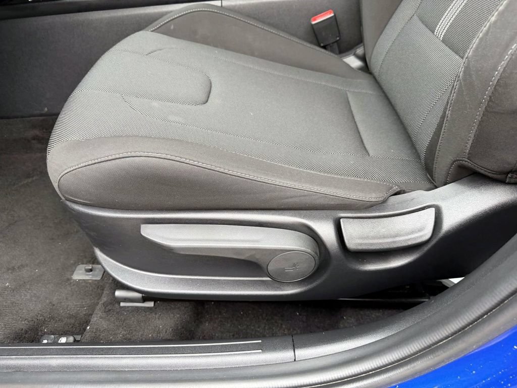 Certified 2023 Hyundai Elantra SE FWD image 13