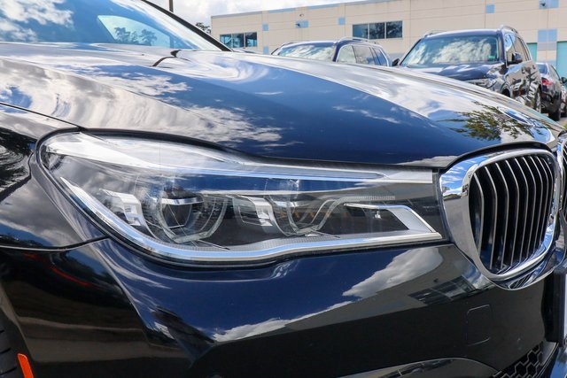 Used 2017 BMW 750i xDrive image 28