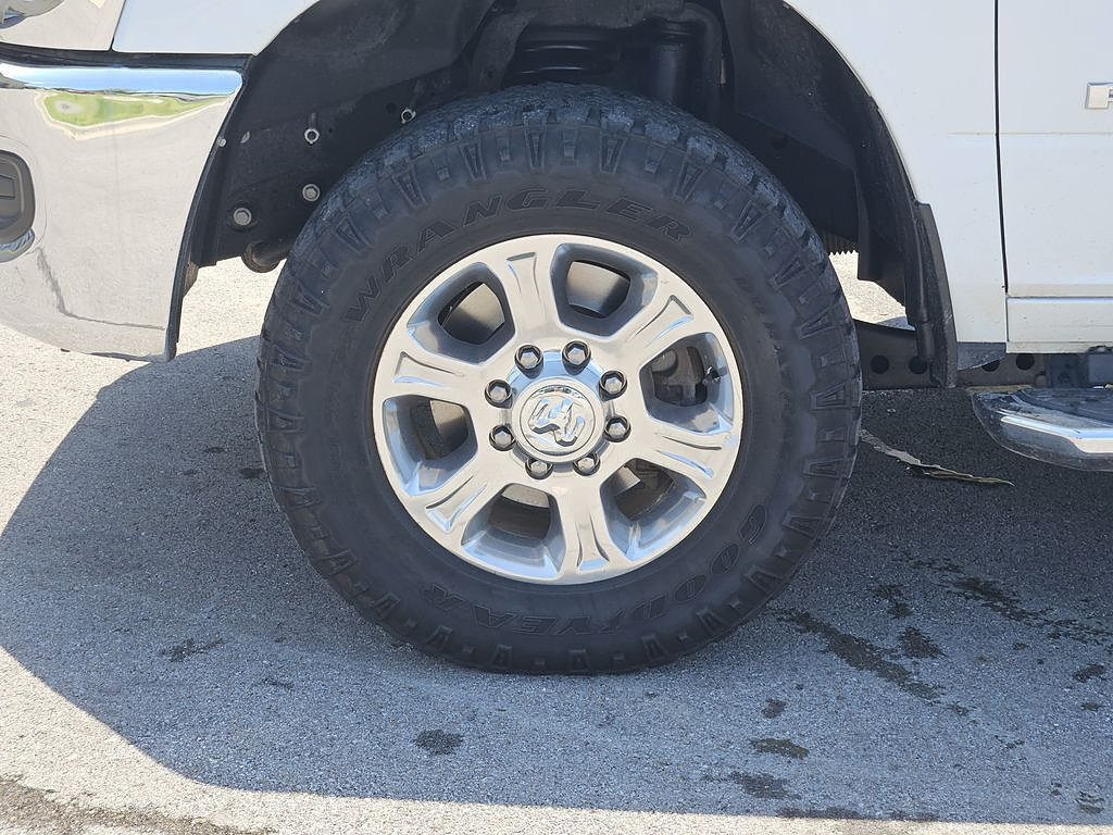 Used 2024 RAM 2500 Big Horn AWD/4WD image 8