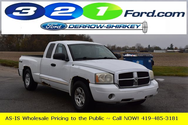 Used 2005 Dodge Dakota SLT