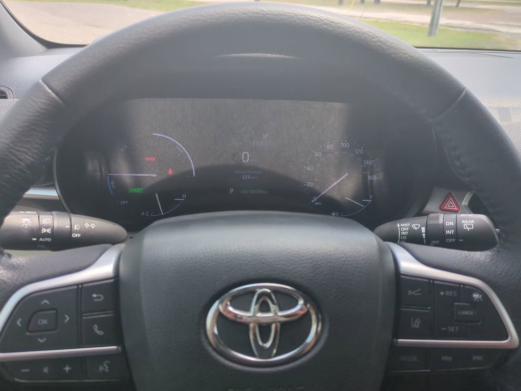 Used 2021 Toyota Sienna XLE FWD image 36