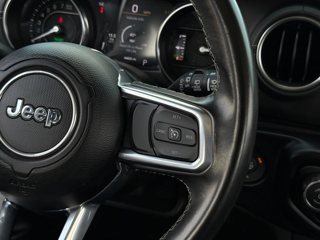 Used 2021 Jeep Wrangler Unlimited Sahara AWD/4WD image 9
