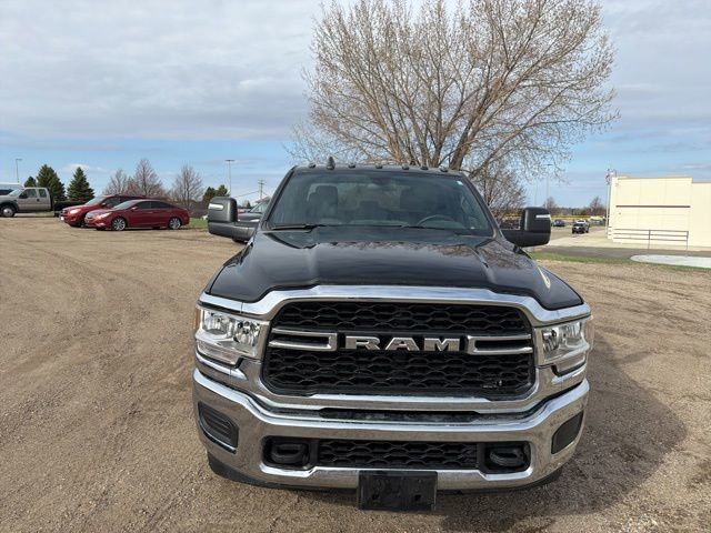 Used 2024 RAM 3500 Tradesman w/ Chrome Appearance Group AWD/4WD image 8