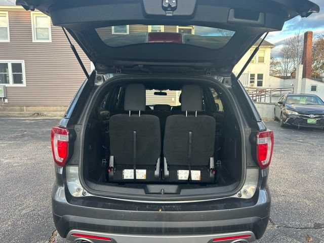 Used 2017 Ford Explorer XLT AWD/4WD image 11